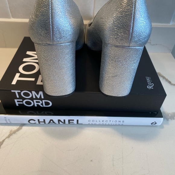 Coach silver high heel loafers size 9.5 - Picture 4 of 8